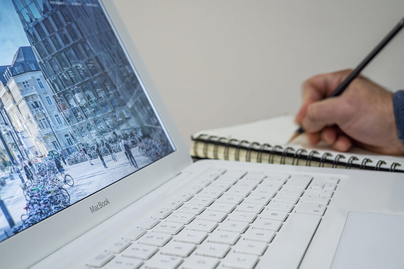 Man using Macbook