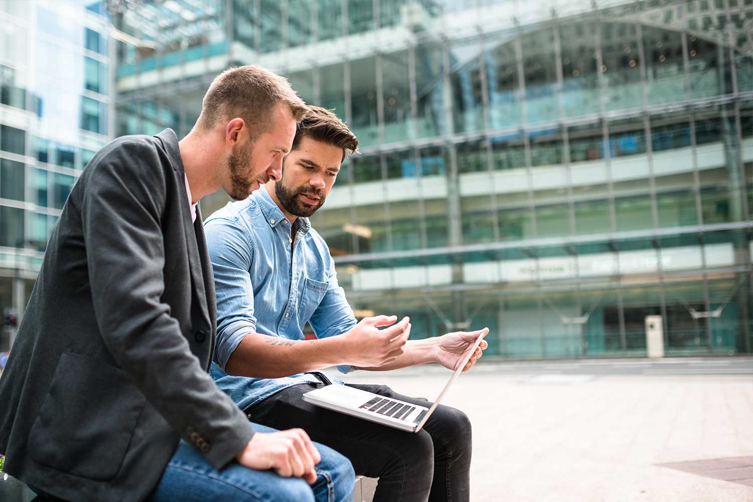 Two men having a discussion 