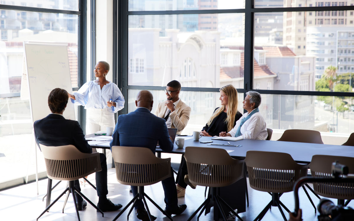 people at business meeting